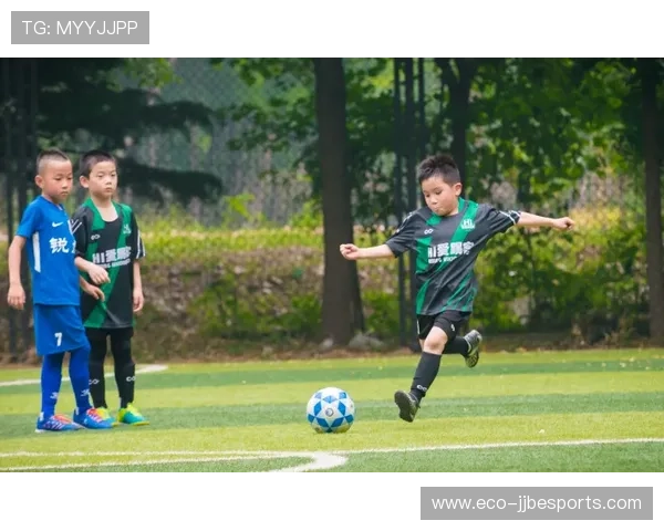 足球星俱乐部助力青少年成长推动全民健身打造城市活力新名片