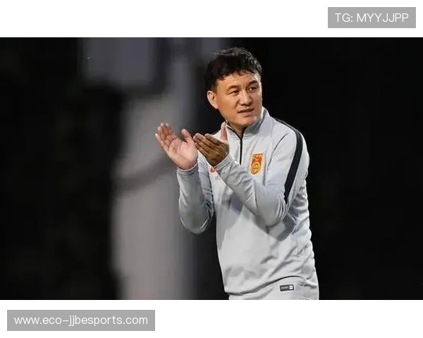 足球球星拐杖故事揭秘:传奇运动员如何挑战命运、超越伤痛重新站起 足球球星拐杖故事揭秘:传奇运动员如何挑战命运、超越伤痛重新站起